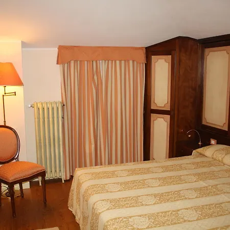 Il Camino טיניאלה