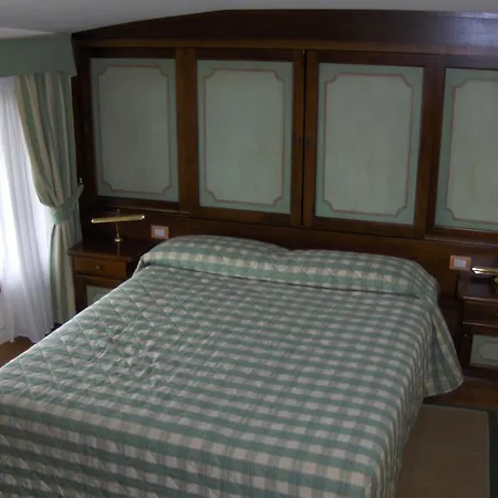 לינה וארוחת בוקר Il Camino 3*